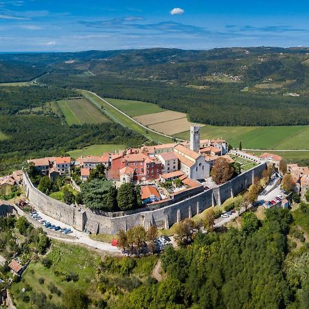 Holiday Home Montebello Motovun Exterior foto