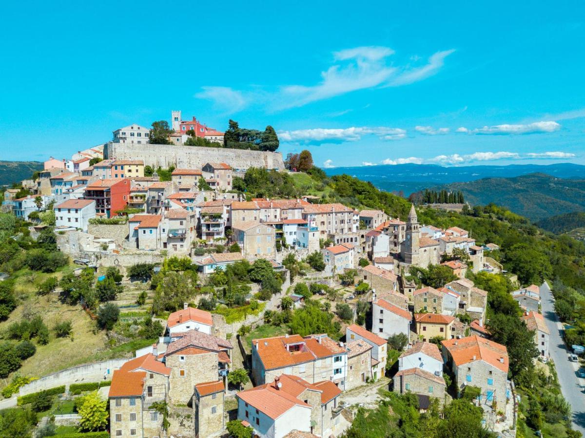 Holiday Home Montebello Motovun Exterior foto